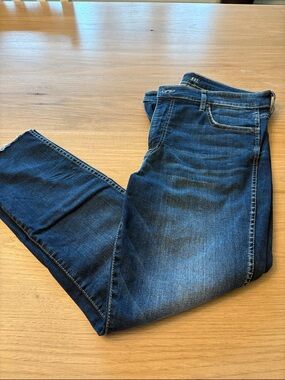 Kut women’s Dark Blue Straight Jeans